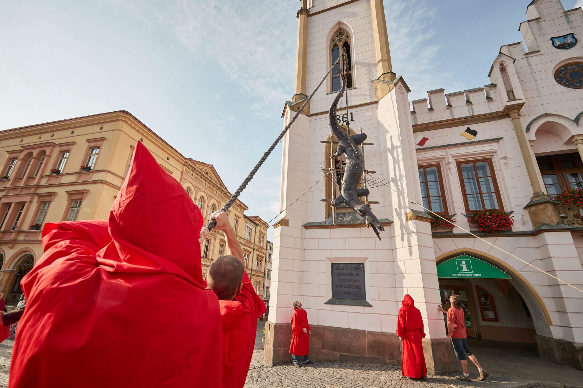 Trutnov, Krakonoš Square, Taking the dragon down from the old town hall, colourful autumn in Trutnov