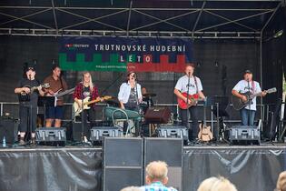 Trutnov, country skupina Pěna slaví 40 let, Trutnovské hudební léto, foto Miloš Šálek