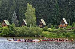 Trutnov, Kemp Dolce, Závody dračích lodí