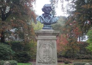 Trutnov, Uffo-Horn-Denkmal