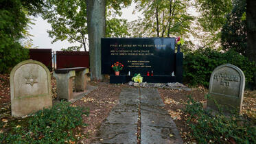 Trutnov, Kapelle des hl. Kreuzes und Denkmäler am Stadtfriedhof