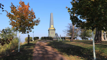 Trutnov, Trasa rowerowa 4212 – Śladami wojny 1866, Pomnik generała Gablenza 