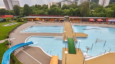 Trutnov, Hallen- und Freibad