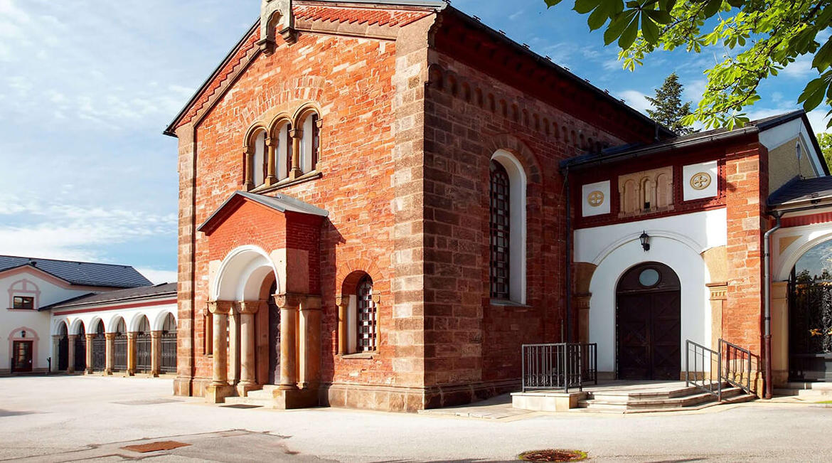 Trutnov, Kapelle des hl. Kreuzes und Denkmäler am Stadtfriedhof