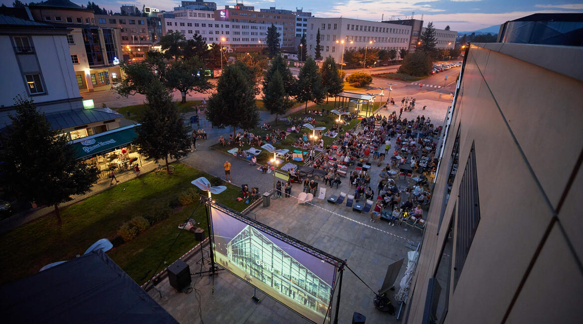 Trutnov, Společenské centrum Uffo, Letní kino v Caffé Uffo