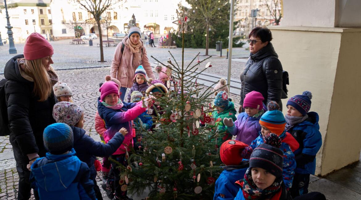 Trutnov, Zdobení vánočních stromků
