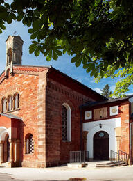 Trutnov, Kapelle des hl. Kreuzes und Denkmäler am Stadtfriedhof